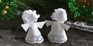 Как изготовить новогоднего ангелочка из ажурной бумажной салфетки